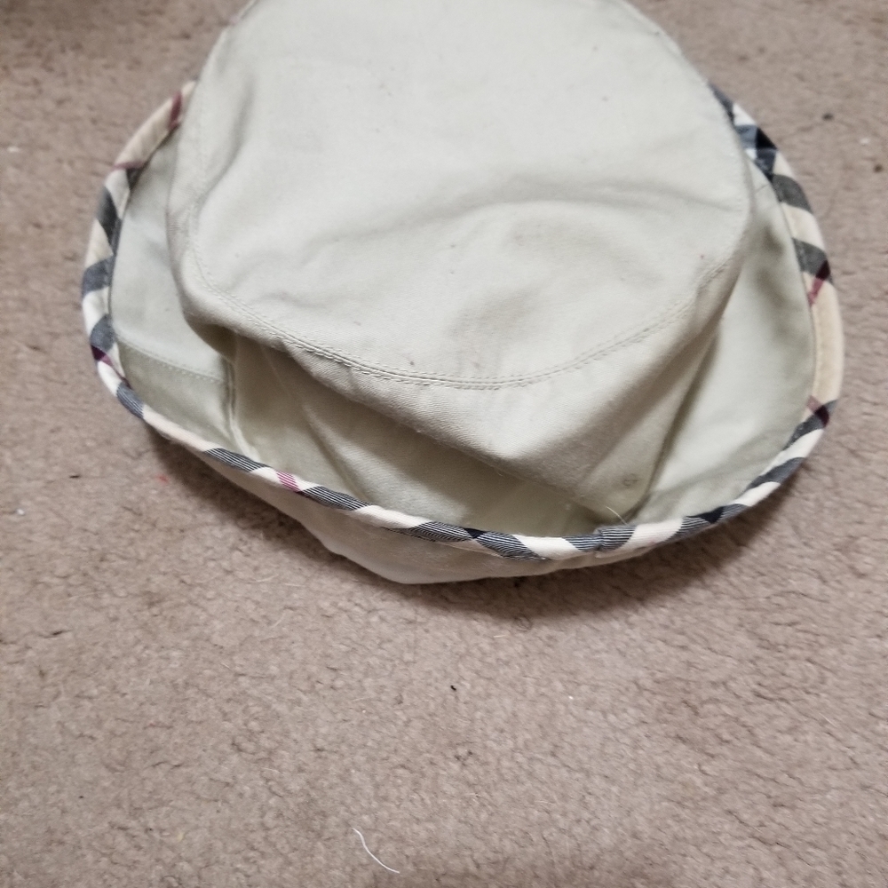 Authentic Burberry Hat Gently Used Size Medium